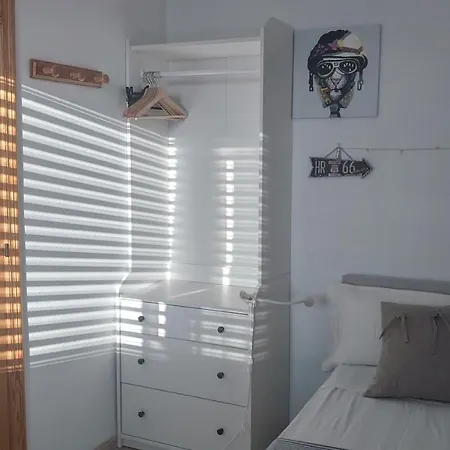Apartamento Apto. Con Wifi, Piscina, Vistas Al Mar Y Parking.