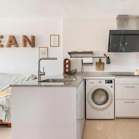 Apto. Con Wifi, Piscina, Vistas Al Mar Y Parking. Apartamento
